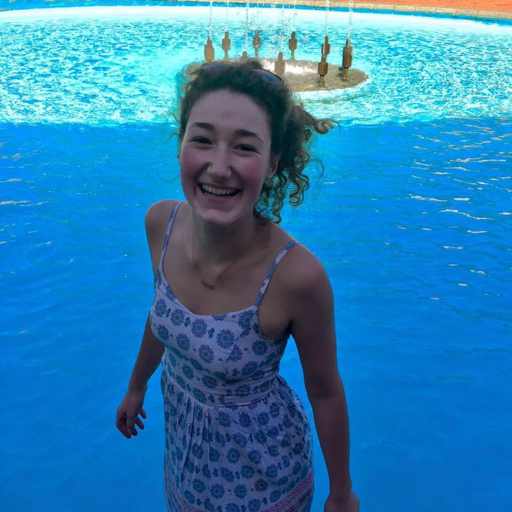 Meet your Posher, Lucía
